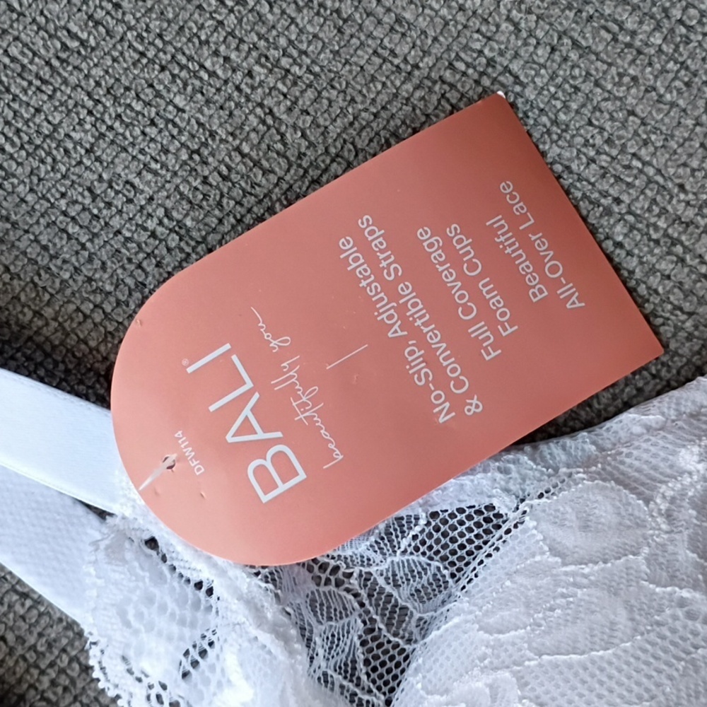 NWT Bali White Lace Wireless Comfort Bra Large - Picture 3 of 5